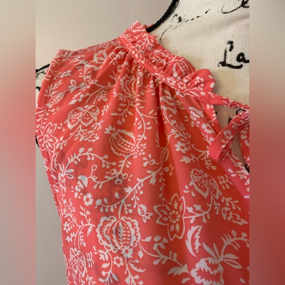 LOFT Outlet sleeveless top - Picture 2 of 7